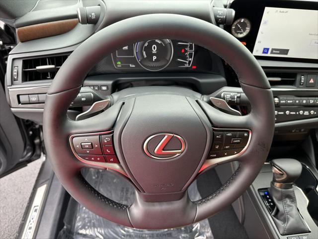new 2025 Lexus ES 300h car, priced at $53,229
