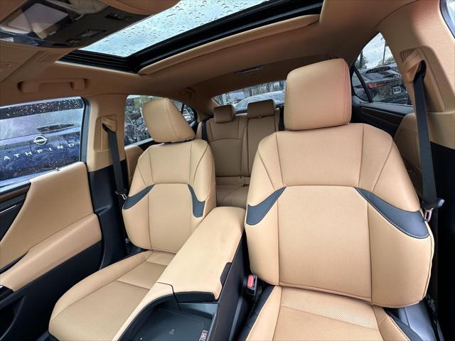 new 2025 Lexus ES 300h car, priced at $53,229