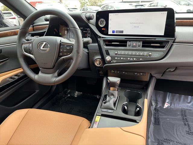 new 2025 Lexus ES 300h car, priced at $53,229