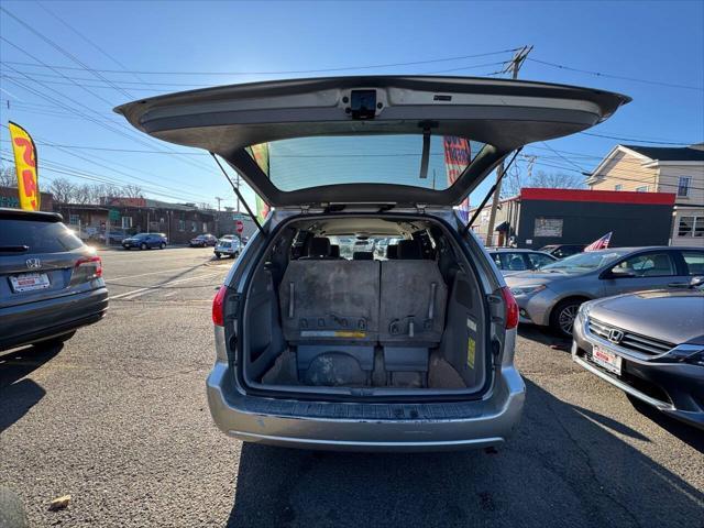 used 2007 Toyota Sienna car, priced at $3,499