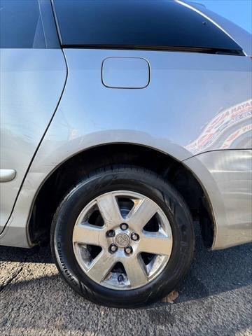 used 2007 Toyota Sienna car, priced at $3,499