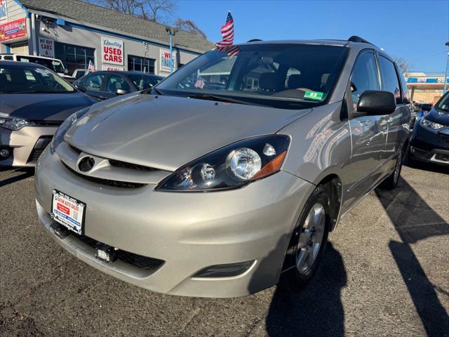 used 2007 Toyota Sienna car, priced at $3,499