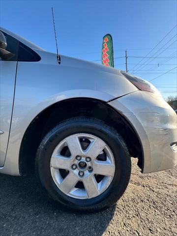 used 2007 Toyota Sienna car, priced at $3,499