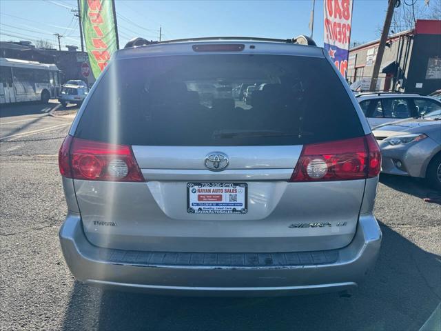 used 2007 Toyota Sienna car, priced at $3,499