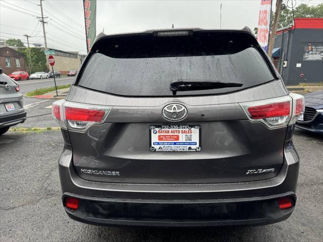 used 2014 Toyota Highlander car, priced at $14,499