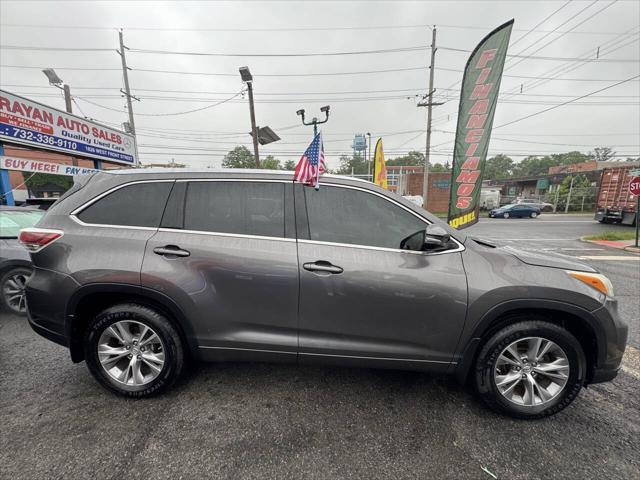 used 2014 Toyota Highlander car, priced at $14,499