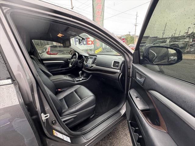 used 2014 Toyota Highlander car, priced at $14,499