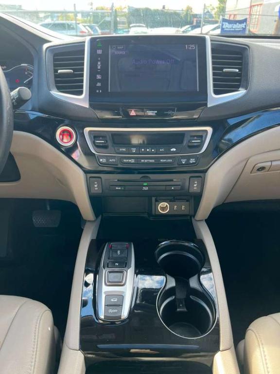 used 2016 Honda Pilot car, priced at $14,499