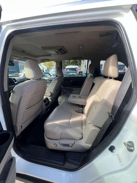 used 2016 Honda Pilot car, priced at $14,499
