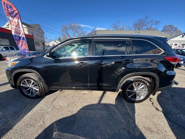 used 2017 Toyota Highlander car, priced at $17,999