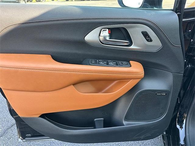 new 2026 Chrysler Pacifica car, priced at $51,995