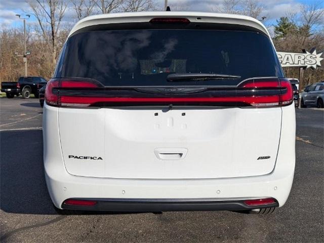 new 2026 Chrysler Pacifica car, priced at $45,560