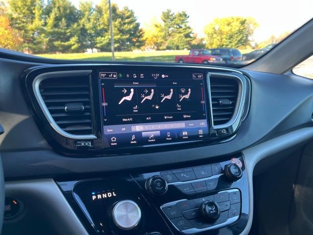 used 2024 Chrysler Pacifica car, priced at $29,995