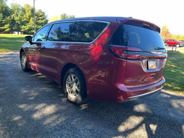 used 2024 Chrysler Pacifica car, priced at $29,995