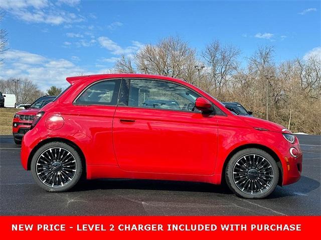new 2024 FIAT 500e car, priced at $19,995