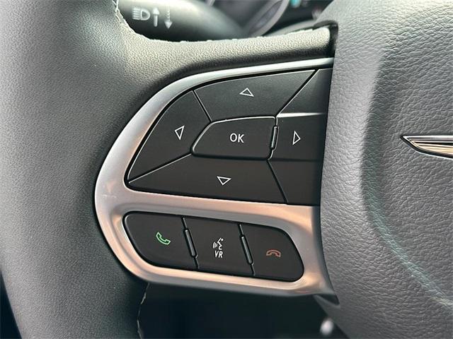 new 2025 Chrysler Pacifica car, priced at $37,725