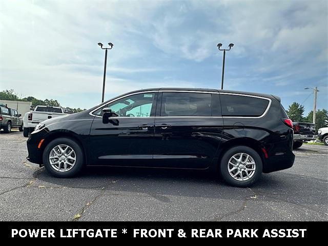 new 2025 Chrysler Pacifica car, priced at $37,725