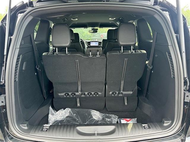 new 2025 Chrysler Pacifica car, priced at $37,725