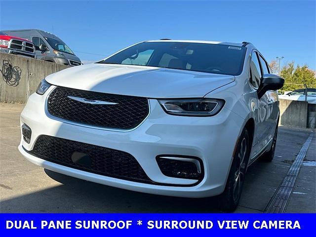 new 2026 Chrysler Pacifica car, priced at $51,995