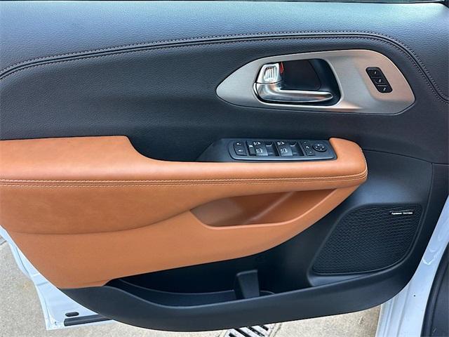 new 2026 Chrysler Pacifica car, priced at $52,785