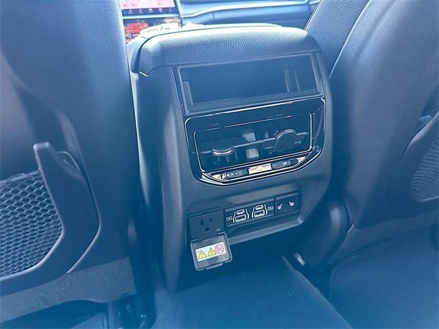 new 2025 Jeep Grand Cherokee car, priced at $45,260