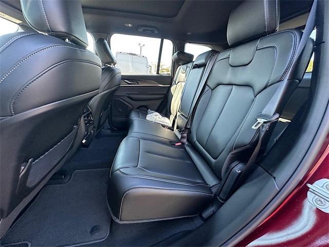 new 2025 Jeep Grand Cherokee car, priced at $45,260