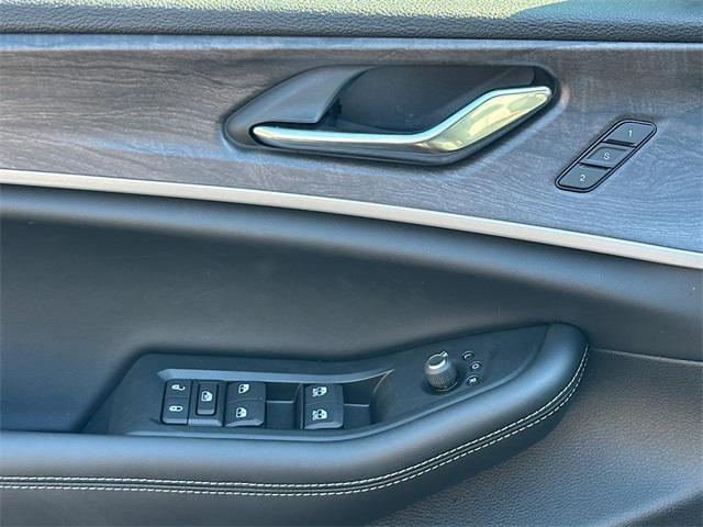 new 2025 Jeep Grand Cherokee car, priced at $45,260