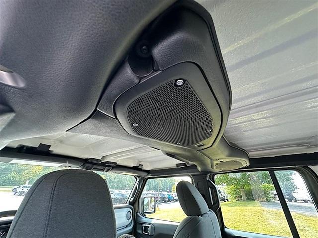 new 2025 Jeep Wrangler car, priced at $37,750