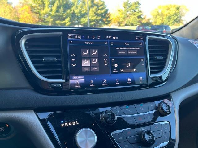 used 2024 Chrysler Pacifica car, priced at $29,995