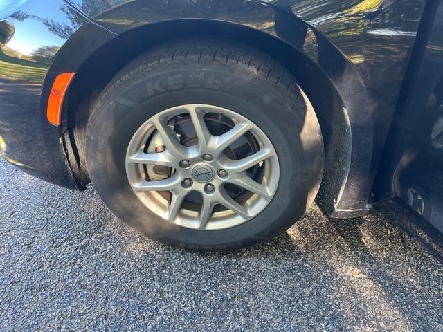 used 2024 Chrysler Pacifica car, priced at $29,995