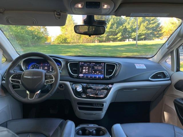 used 2024 Chrysler Pacifica car, priced at $29,995