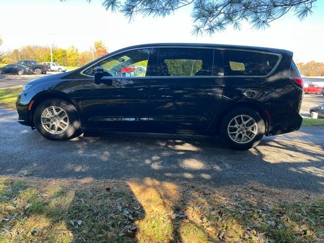 used 2024 Chrysler Pacifica car, priced at $29,995