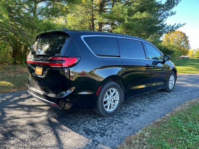used 2024 Chrysler Pacifica car, priced at $29,995