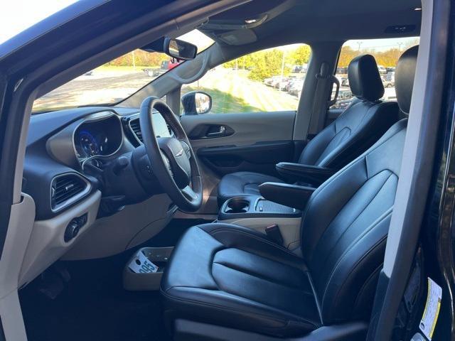 used 2024 Chrysler Pacifica car, priced at $29,995