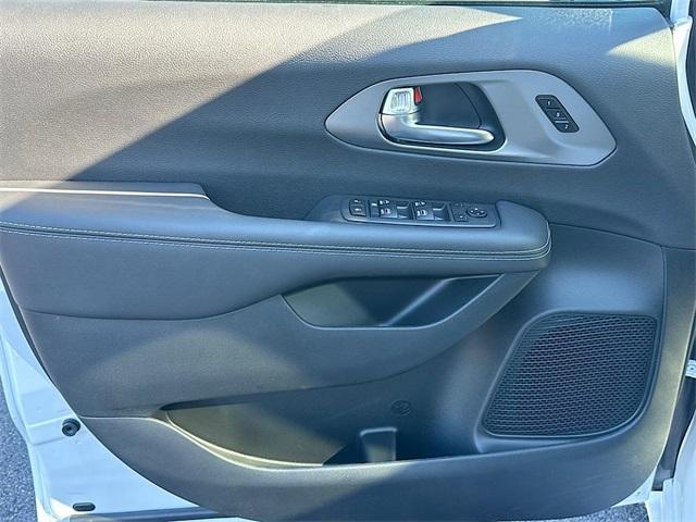 new 2026 Chrysler Pacifica car, priced at $45,460