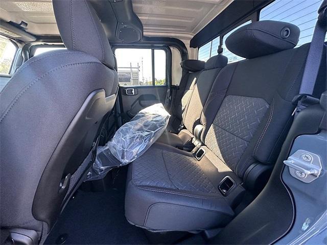new 2025 Jeep Gladiator car, priced at $47,265