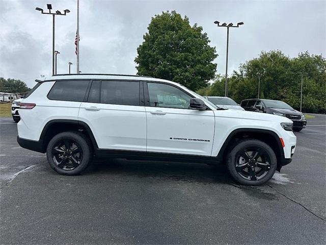 new 2025 Jeep Grand Cherokee L car, priced at $42,280