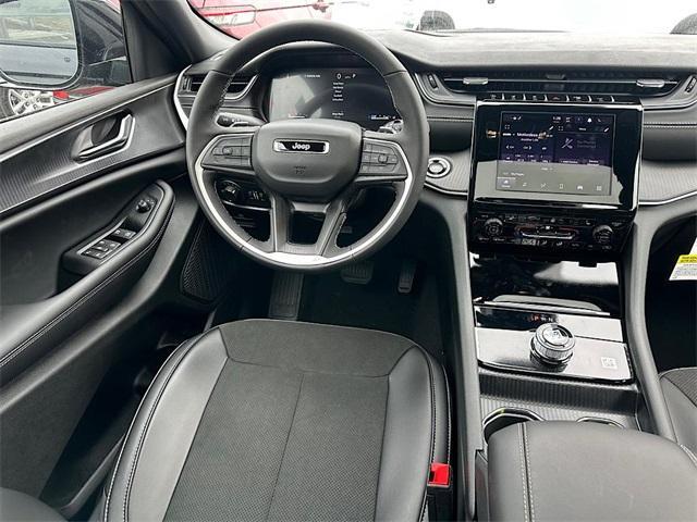 new 2025 Jeep Grand Cherokee car, priced at $41,980