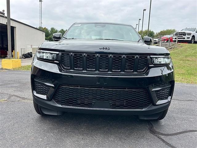 new 2025 Jeep Grand Cherokee car, priced at $41,980