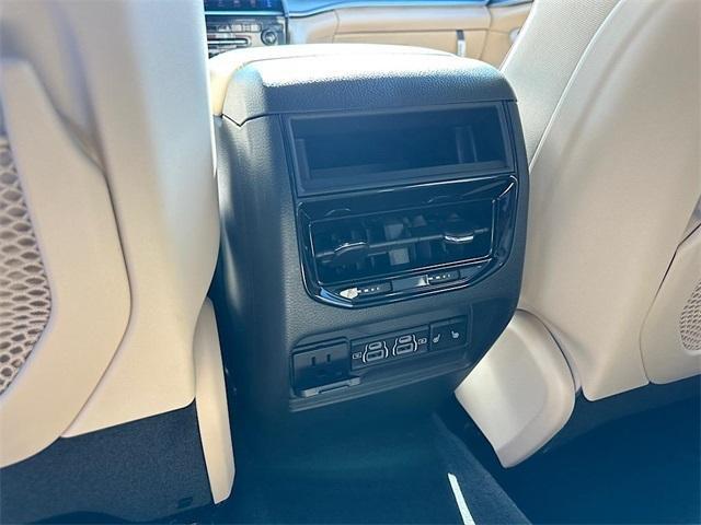 new 2025 Jeep Grand Cherokee car, priced at $43,510