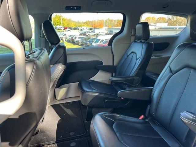 used 2024 Chrysler Pacifica car, priced at $29,995