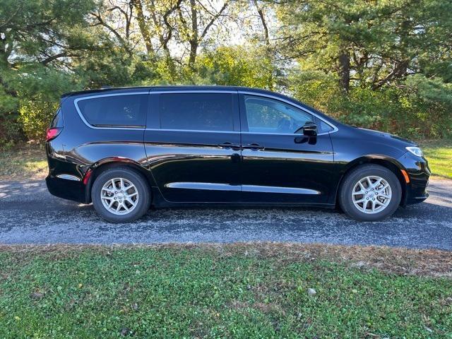 used 2024 Chrysler Pacifica car, priced at $29,995
