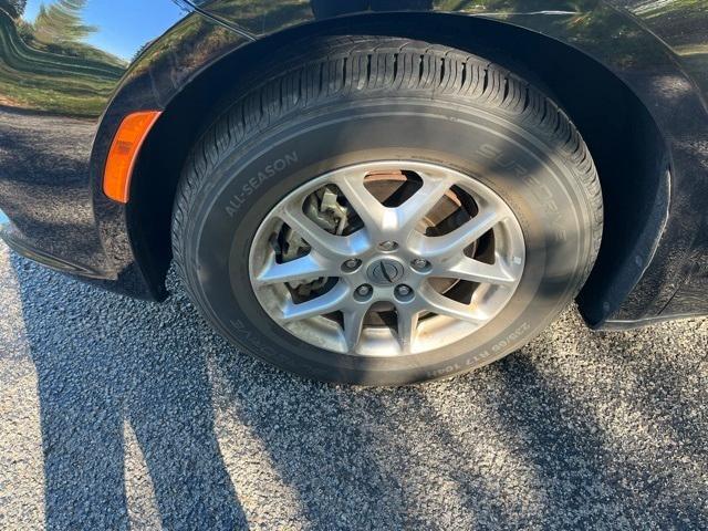 used 2024 Chrysler Pacifica car, priced at $29,995