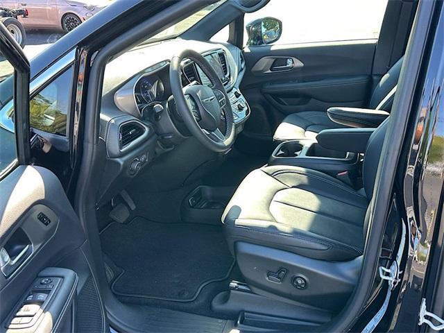 new 2026 Chrysler Pacifica car, priced at $35,960