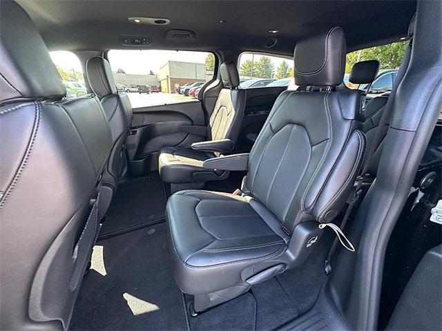 new 2026 Chrysler Pacifica car, priced at $35,960