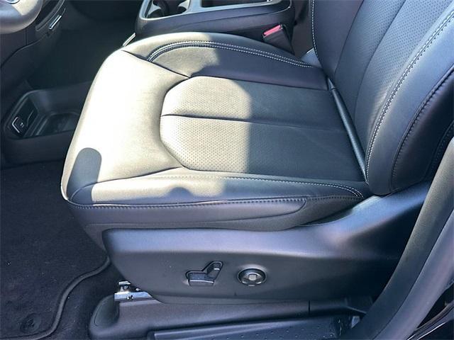 new 2026 Chrysler Pacifica car, priced at $35,960