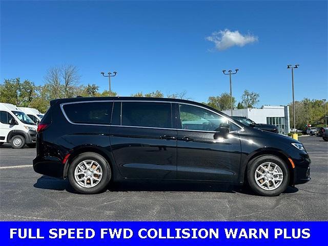 new 2026 Chrysler Pacifica car, priced at $35,960