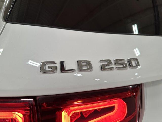 used 2022 Mercedes-Benz GLB 250 car, priced at $30,820