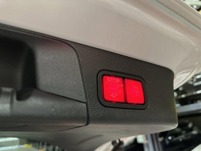 used 2022 Mercedes-Benz GLB 250 car, priced at $28,875