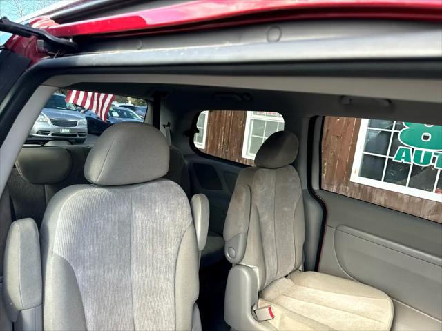 used 2014 Kia Sedona car, priced at $8,496